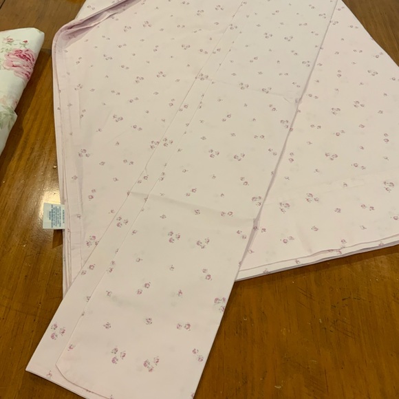 SOLD. DUPLICATED LISTING. - Picture 2 of 4